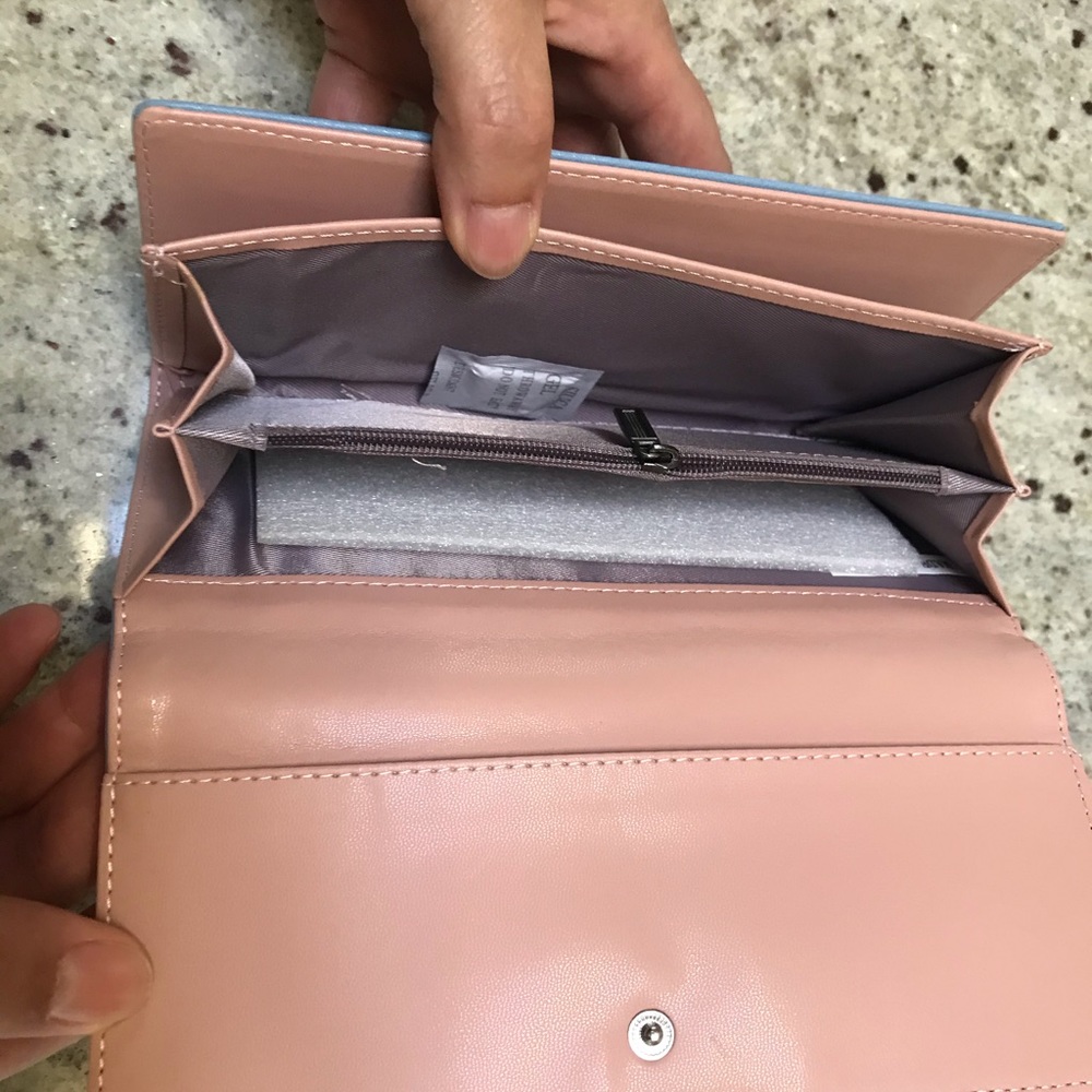 Wallet - Picture 3 of 3